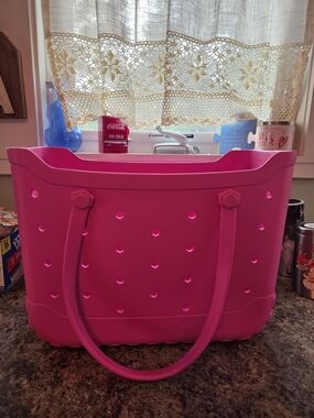 Hot Pink Women's Tote Bag - Unbranded Classic Carryall